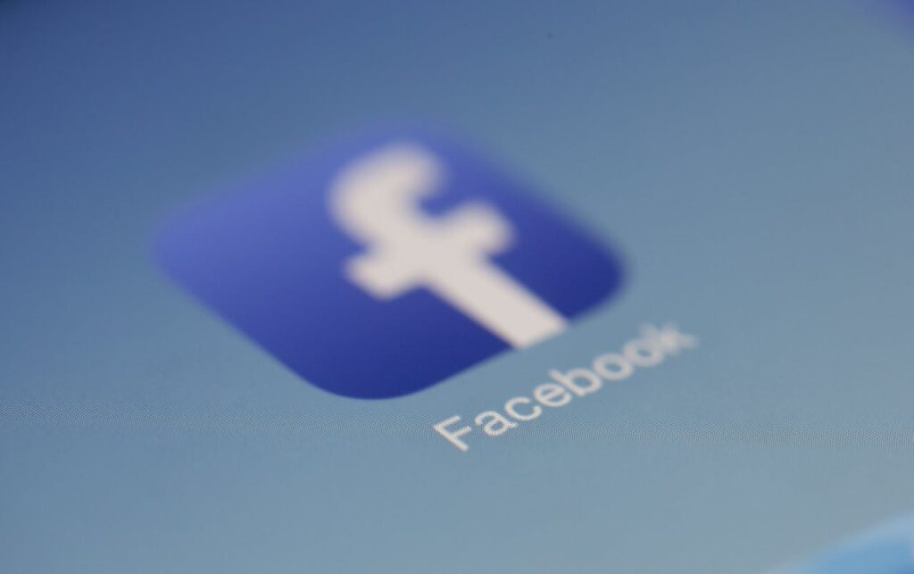 Arnaque Facebook : le code reçu par SMS (« Salut ça va ? Est-ce que c’est possible d’avoir ton numéro stp)
