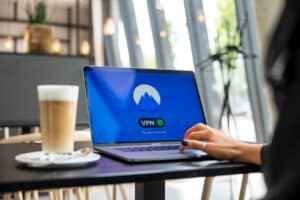 VPN (Virtual Private Network)