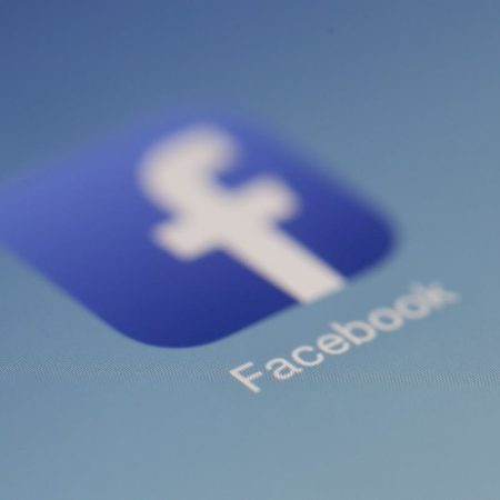 Arnaque Facebook : l’arnaque au code reçu par SMS