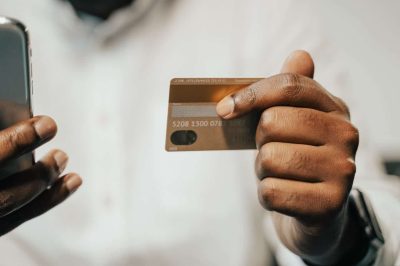 arnaque à la carte bleu découpée